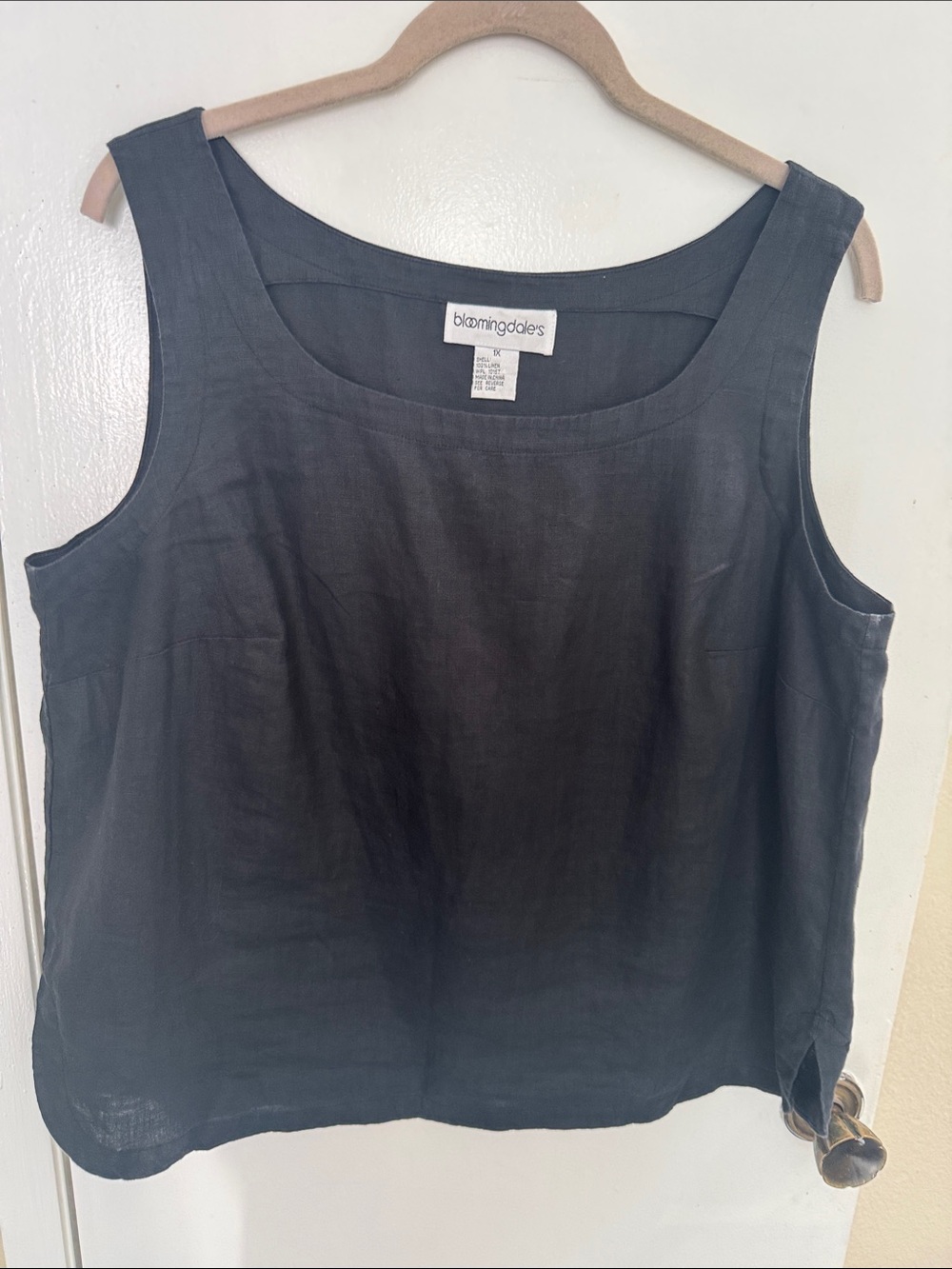 Bloomingdale's Black Linen Scoop Neck Tank